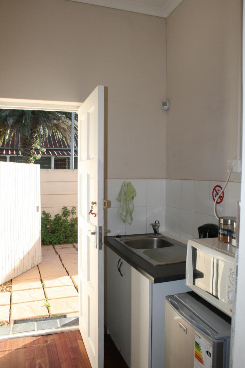 Glen Lilly Self Catering Apartment Parow Bagian luar foto