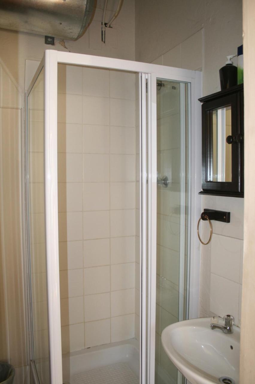 Glen Lilly Self Catering Apartment Parow Bagian luar foto