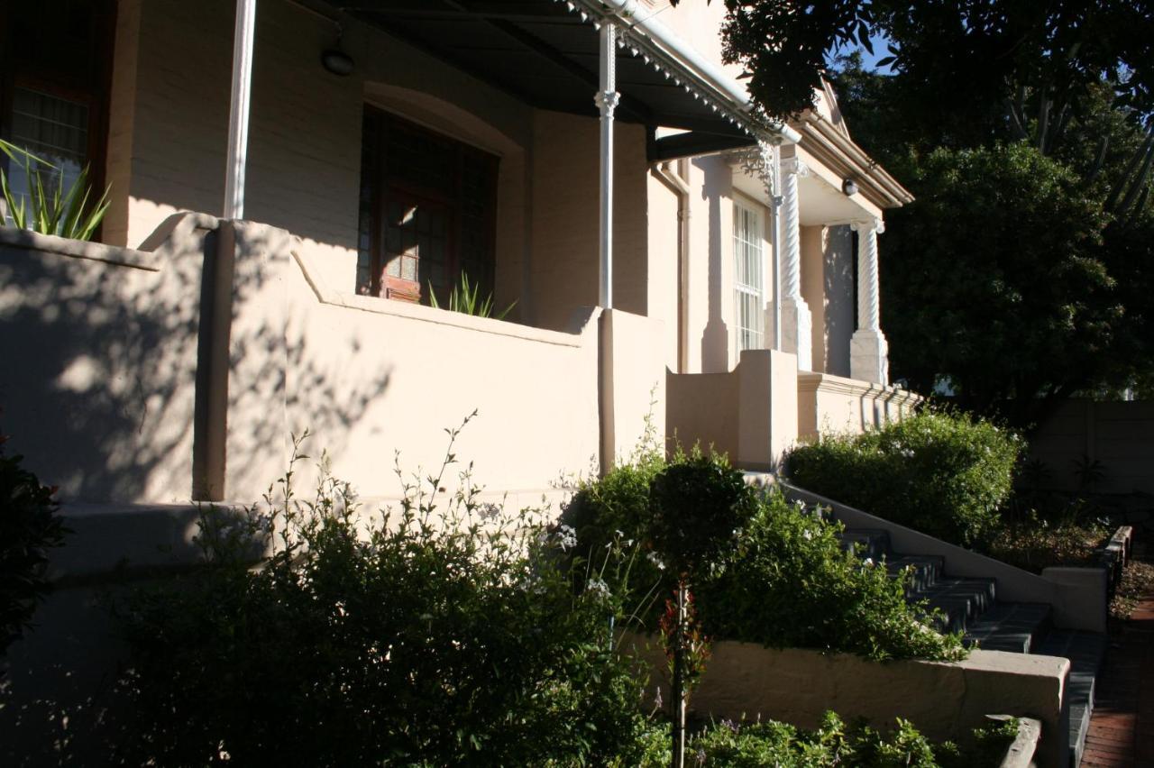 Glen Lilly Self Catering Apartment Parow Bagian luar foto